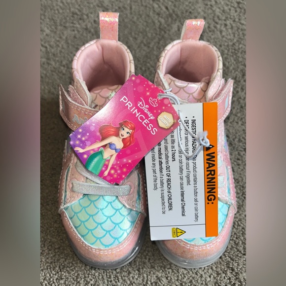 NWT Disney Princess The Little Mermaid Youth size 6 Light-Up High Top Sneakers - Picture 2 of 8